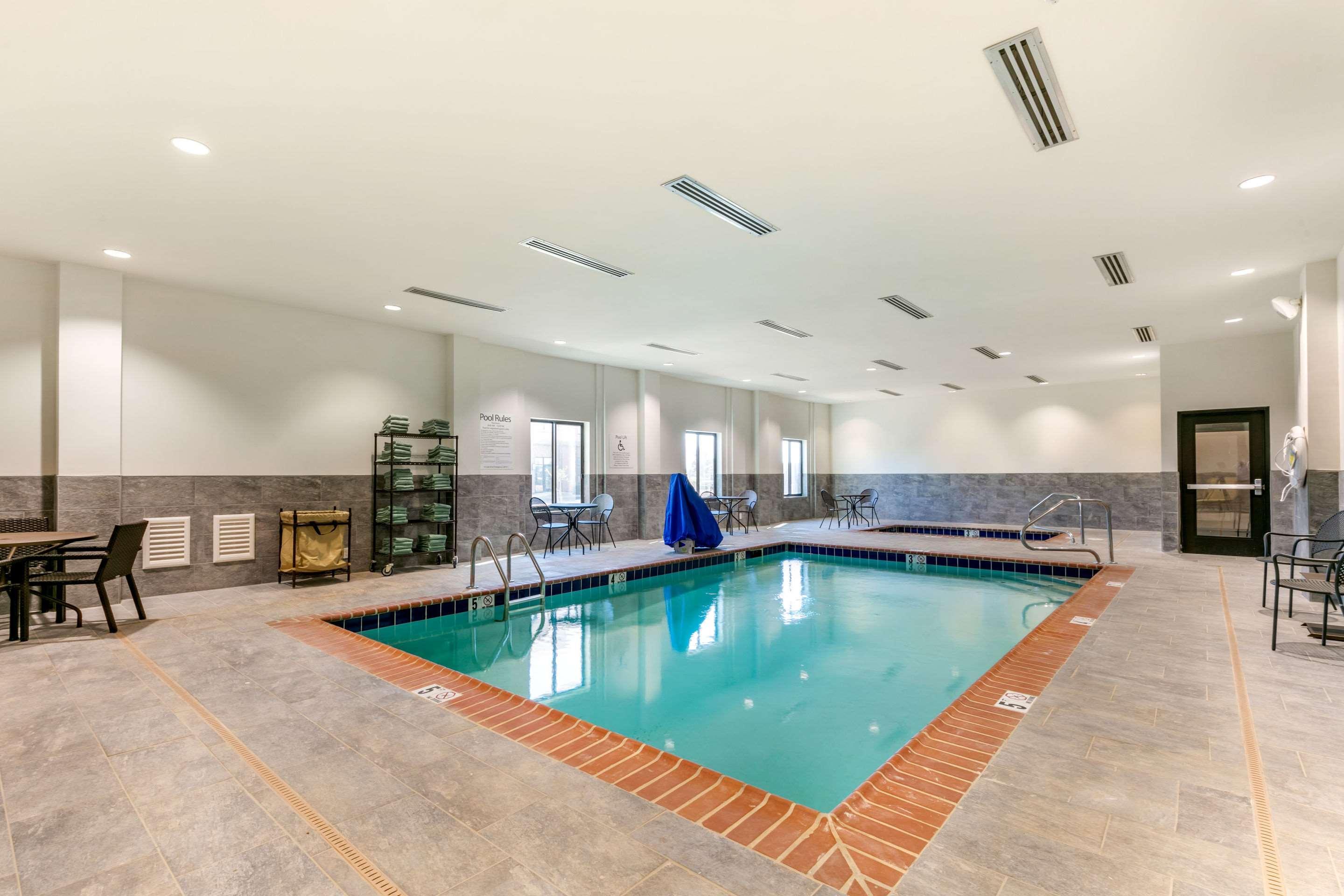 Comfort Suites North Tupelo Luaran gambar
