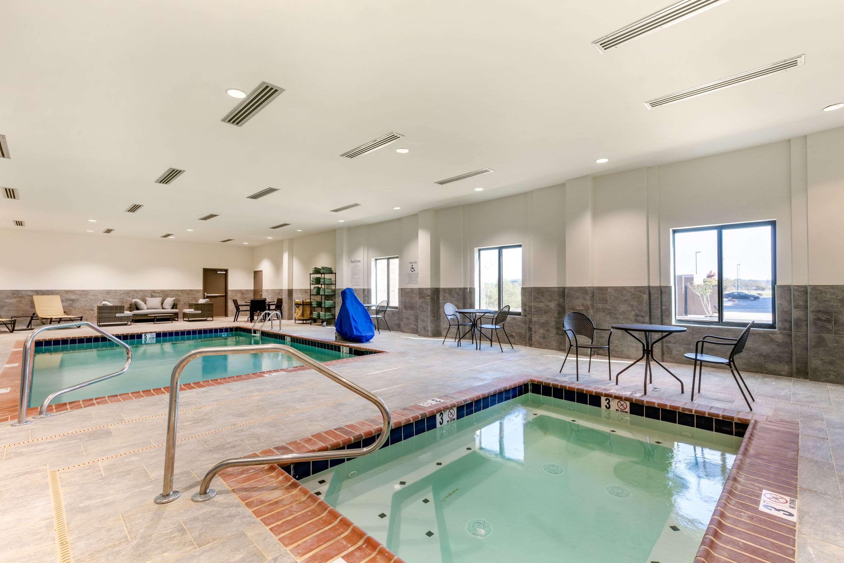 Comfort Suites North Tupelo Luaran gambar